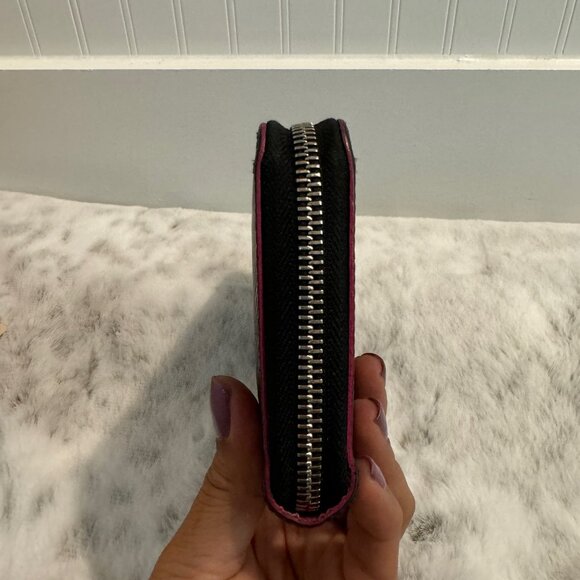 EUC LV Bicolor Black/Fuchsia Epi Zippy Long Wallet P0018 - Picture 8 of 13